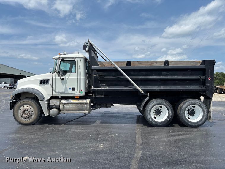 image for item FC1977 2008 Mack GU713 dump truck