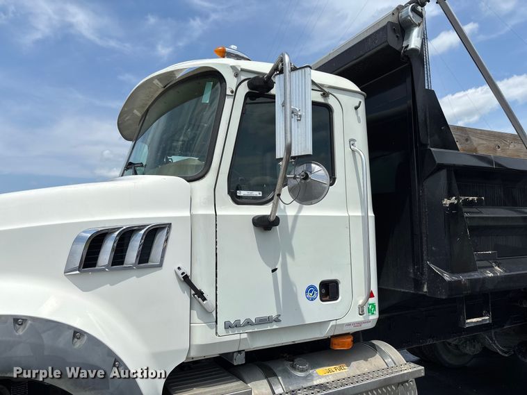 image for item FC1977 2008 Mack GU713 dump truck