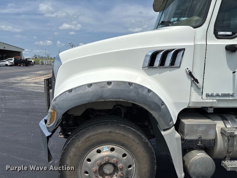 image for item FC1977 2008 Mack GU713 dump truck