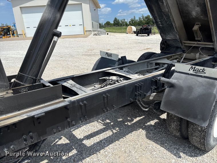 image for item FC1977 2008 Mack GU713 dump truck