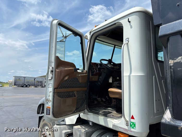 image for item FC1977 2008 Mack GU713 dump truck