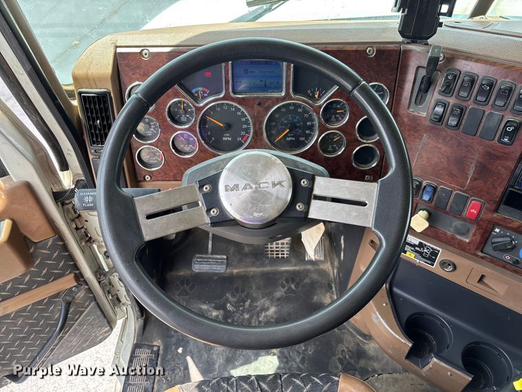 image for item FC1977 2008 Mack GU713 dump truck