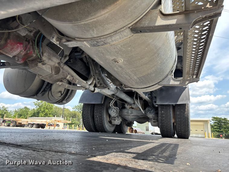 image for item FC1977 2008 Mack GU713 dump truck