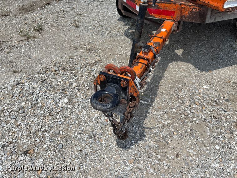 image for item FC1978 Vermeer 1250 wood chipper