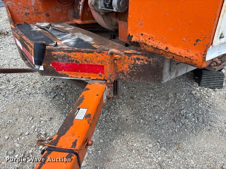 image for item FC1978 Vermeer 1250 wood chipper