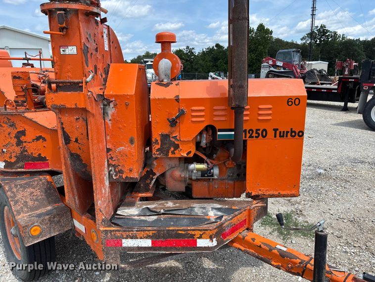image for item FC1978 Vermeer 1250 wood chipper