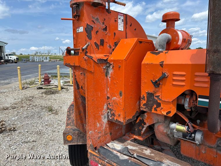 image for item FC1978 Vermeer 1250 wood chipper