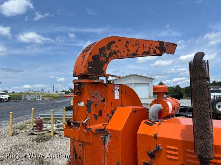 image for item FC1978 Vermeer 1250 wood chipper