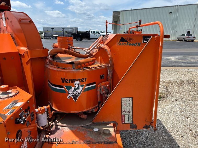 image for item FC1978 Vermeer 1250 wood chipper