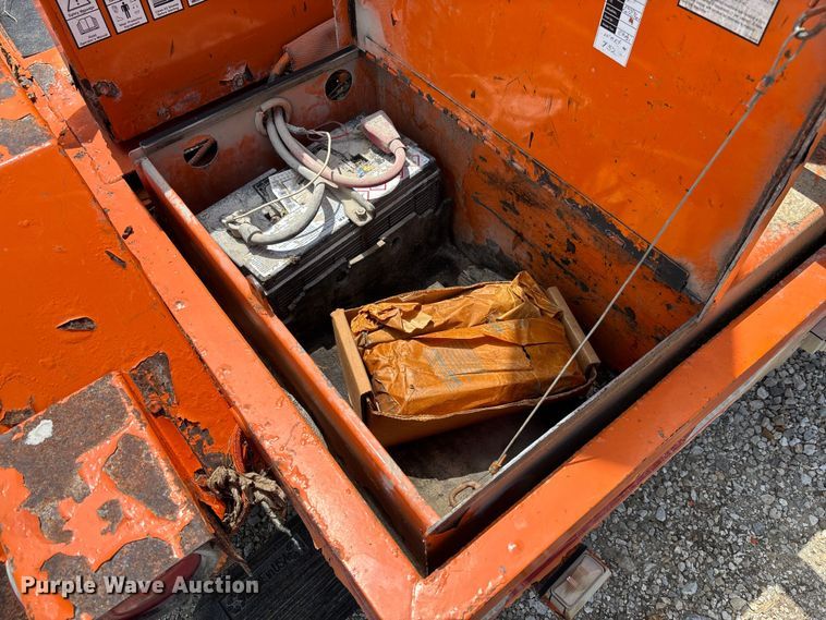 image for item FC1978 Vermeer 1250 wood chipper
