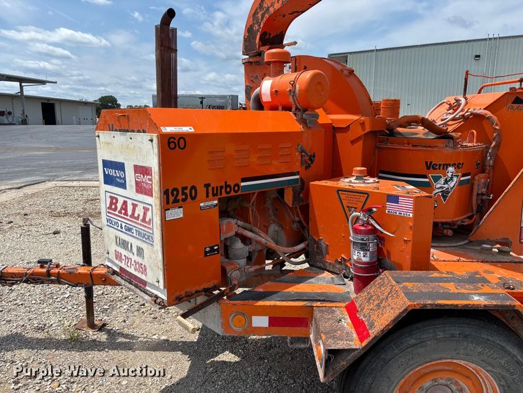 image for item FC1978 Vermeer 1250 wood chipper