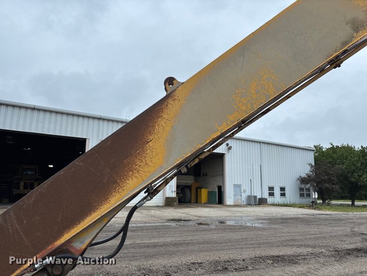 image for item FC1986 1998 John Deere 200LC long reach excavator