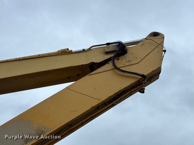 image for item FC1986 1998 John Deere 200LC long reach excavator