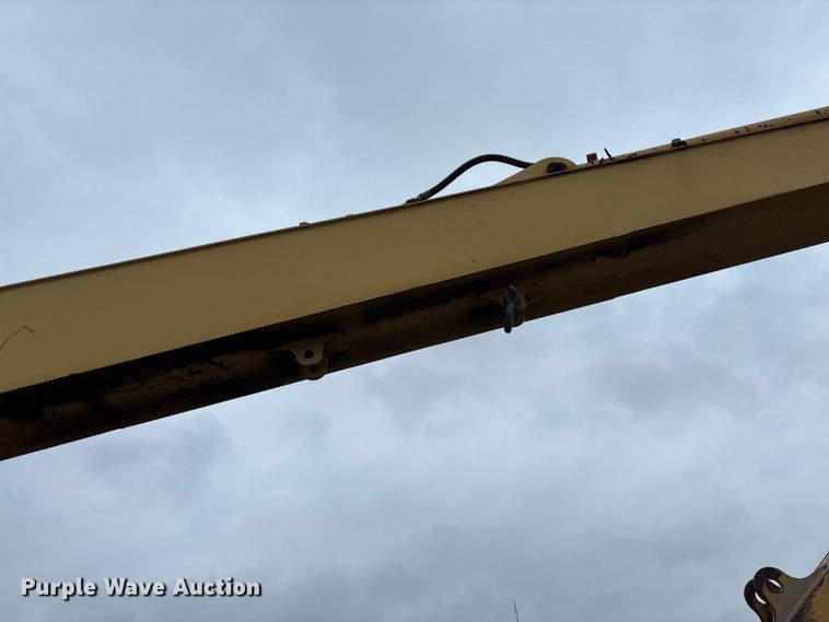 image for item FC1986 1998 John Deere 200LC long reach excavator