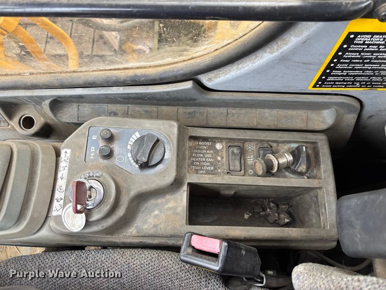 image for item FC1986 1998 John Deere 200LC long reach excavator