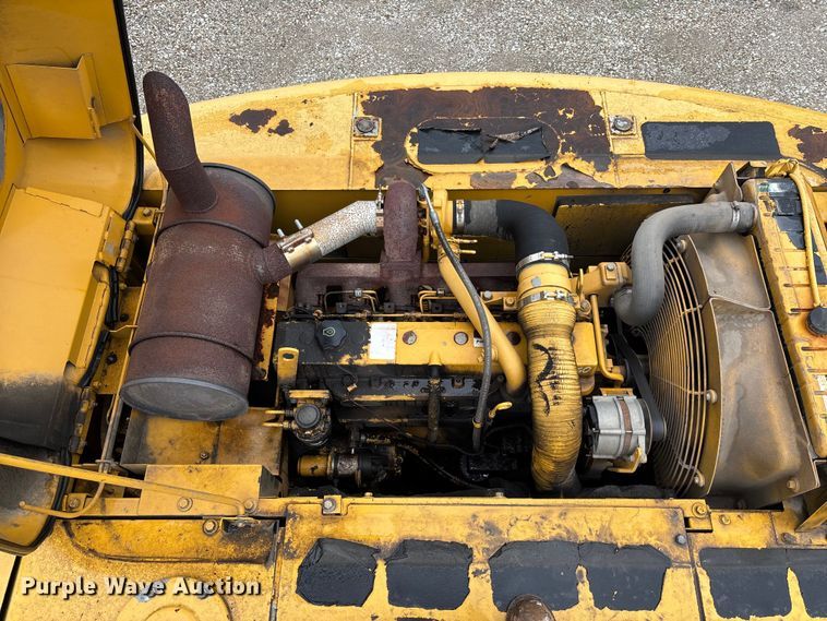 image for item FC1986 1998 John Deere 200LC long reach excavator