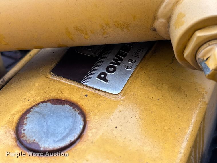 image for item FC1986 1998 John Deere 200LC long reach excavator