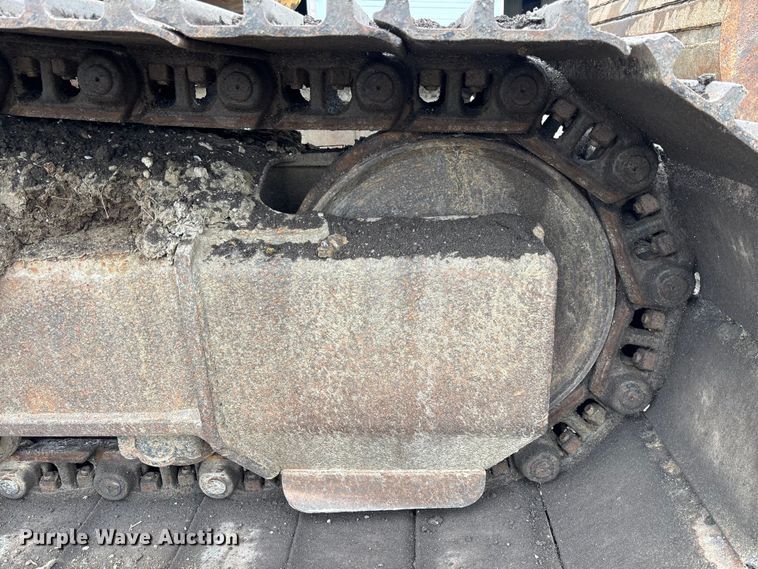image for item FC1986 1998 John Deere 200LC long reach excavator