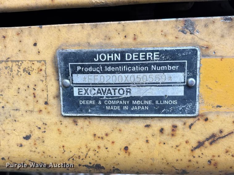 image for item FC1986 1998 John Deere 200LC long reach excavator