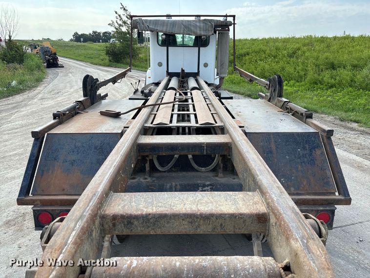 image for item FC1990 2006 Peterbilt 335 rollback truck