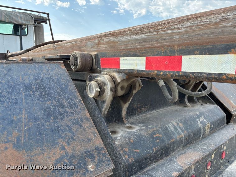image for item FC1990 2006 Peterbilt 335 rollback truck
