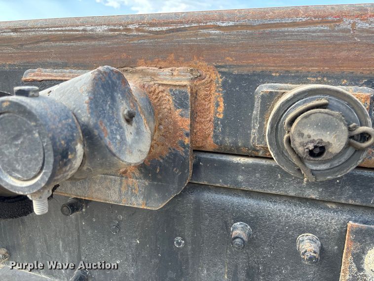 image for item FC1990 2006 Peterbilt 335 rollback truck