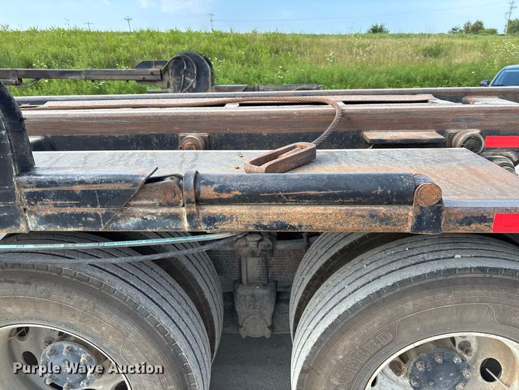image for item FC1990 2006 Peterbilt 335 rollback truck