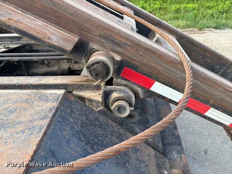 image for item FC1990 2006 Peterbilt 335 rollback truck