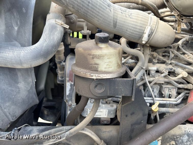 image for item FC1990 2006 Peterbilt 335 rollback truck