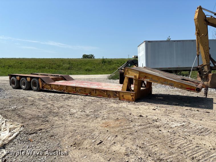 image for item FC1993 1972 Loadcraft LDD3-40-SFG lowboy equipment trailer