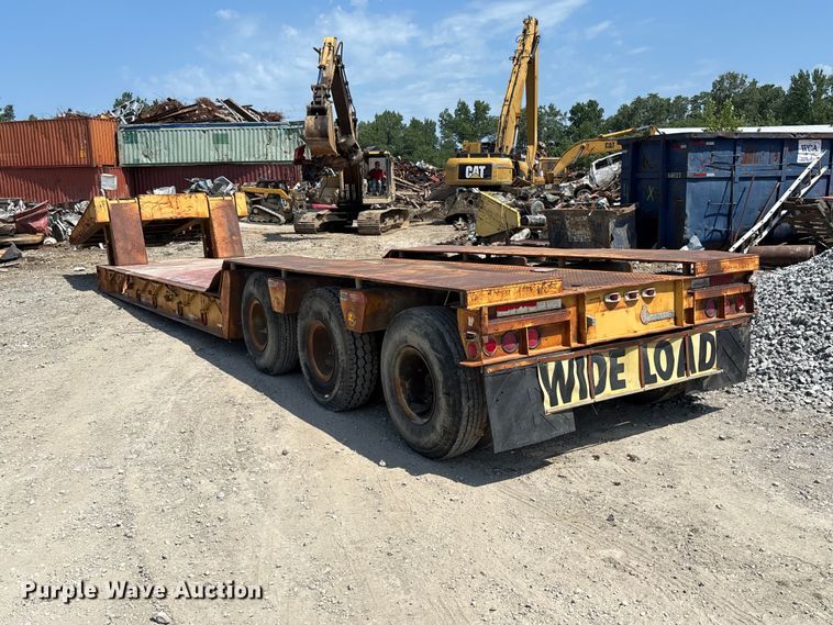 image for item FC1993 1972 Loadcraft LDD3-40-SFG lowboy equipment trailer