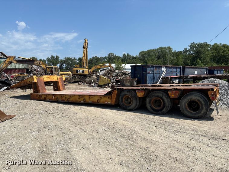 image for item FC1993 1972 Loadcraft LDD3-40-SFG lowboy equipment trailer