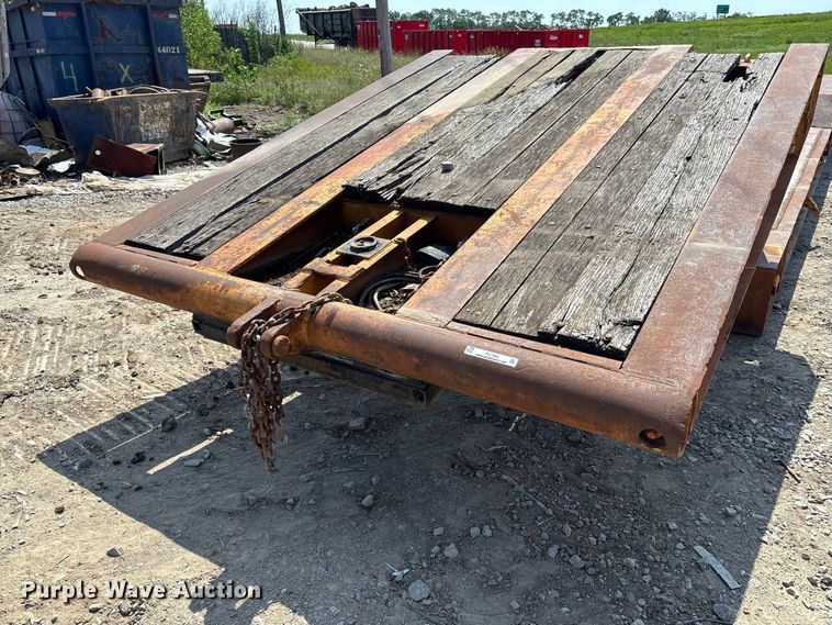 image for item FC1993 1972 Loadcraft LDD3-40-SFG lowboy equipment trailer
