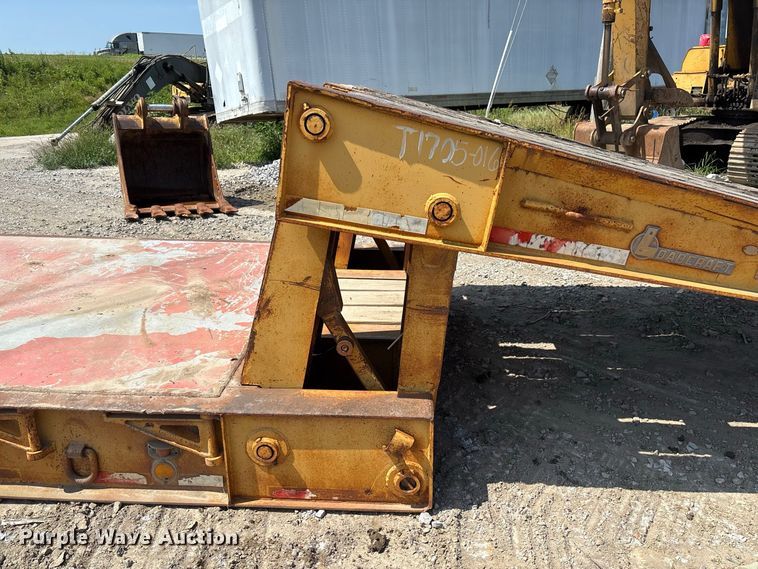 image for item FC1993 1972 Loadcraft LDD3-40-SFG lowboy equipment trailer