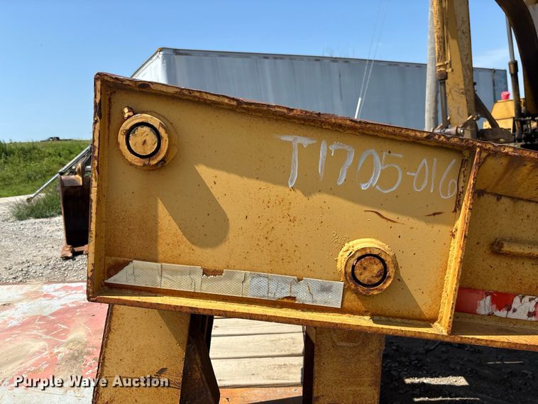 image for item FC1993 1972 Loadcraft LDD3-40-SFG lowboy equipment trailer
