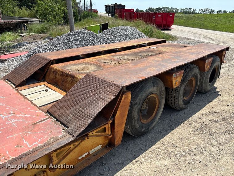 image for item FC1993 1972 Loadcraft LDD3-40-SFG lowboy equipment trailer