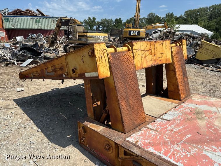 image for item FC1993 1972 Loadcraft LDD3-40-SFG lowboy equipment trailer