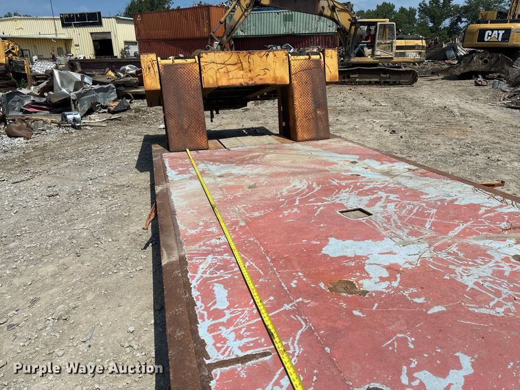 image for item FC1993 1972 Loadcraft LDD3-40-SFG lowboy equipment trailer