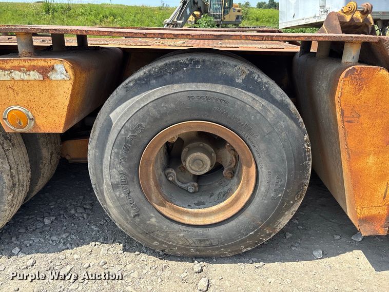 image for item FC1993 1972 Loadcraft LDD3-40-SFG lowboy equipment trailer