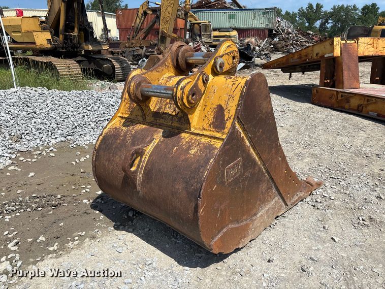 image for item FC1994 Caterpillar excavator bucket