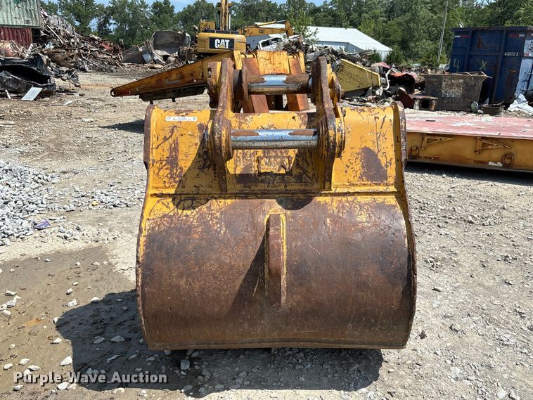 image for item FC1994 Caterpillar excavator bucket