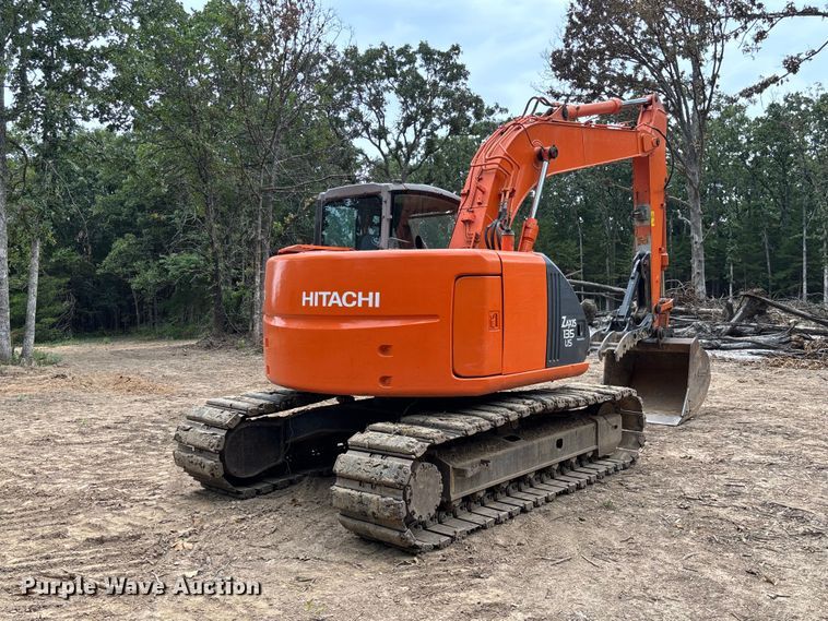 image for item FC2001 2006 Hitachi Zaxis 135US excavator