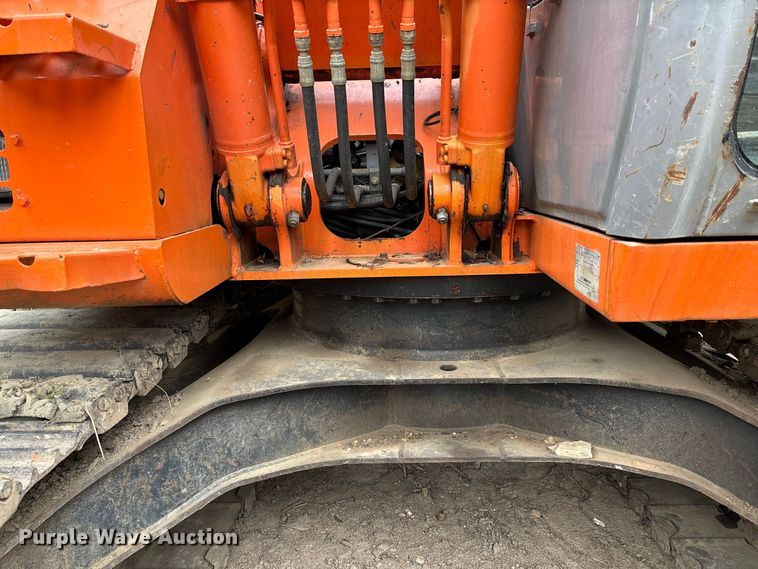 image for item FC2001 2006 Hitachi Zaxis 135US excavator