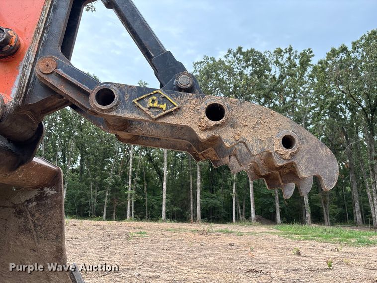 image for item FC2001 2006 Hitachi Zaxis 135US excavator