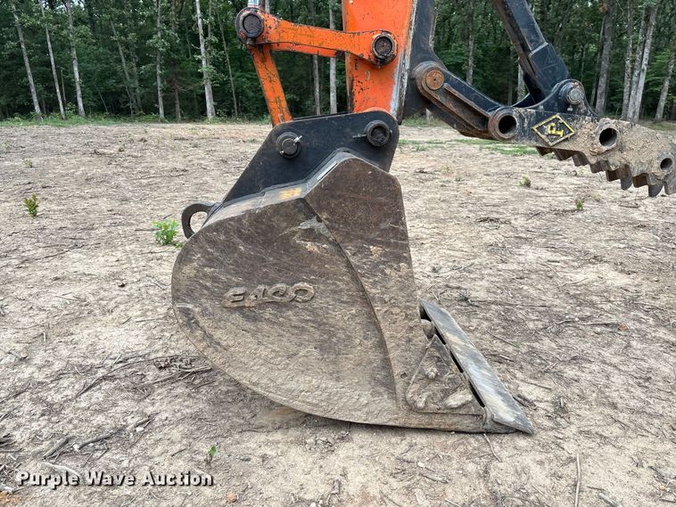 image for item FC2001 2006 Hitachi Zaxis 135US excavator