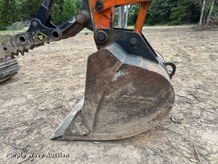 image for item FC2001 2006 Hitachi Zaxis 135US excavator