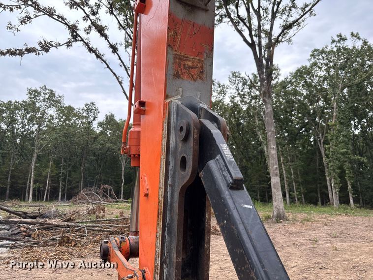 image for item FC2001 2006 Hitachi Zaxis 135US excavator