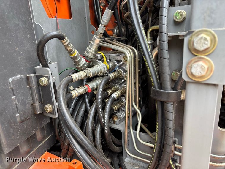 image for item FC2001 2006 Hitachi Zaxis 135US excavator