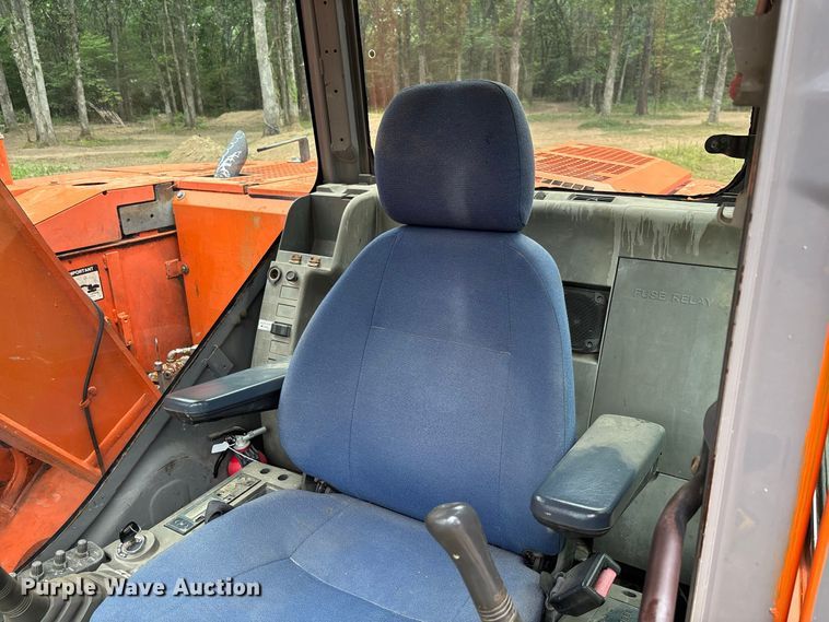image for item FC2001 2006 Hitachi Zaxis 135US excavator