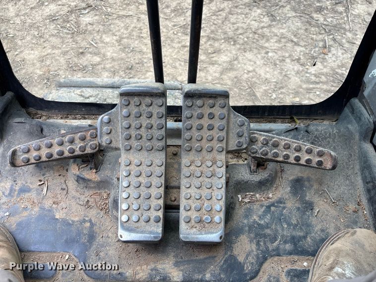 image for item FC2001 2006 Hitachi Zaxis 135US excavator